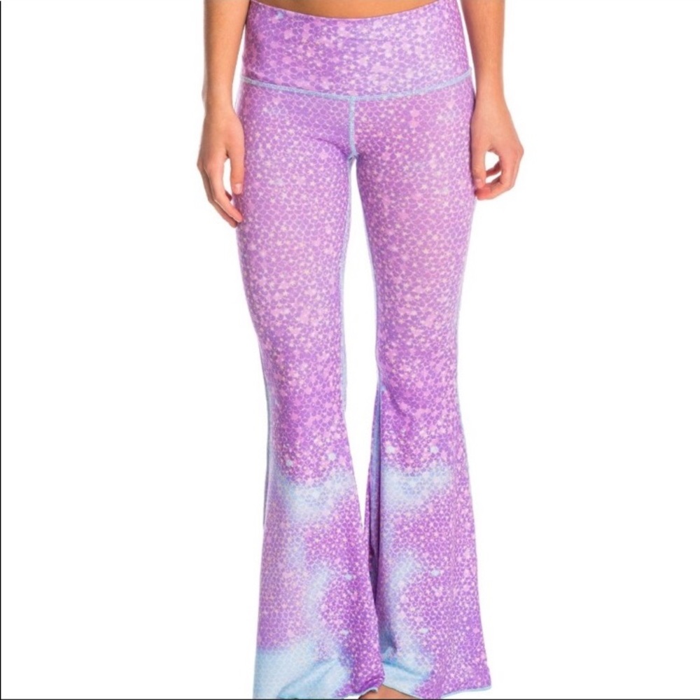 yoga pants